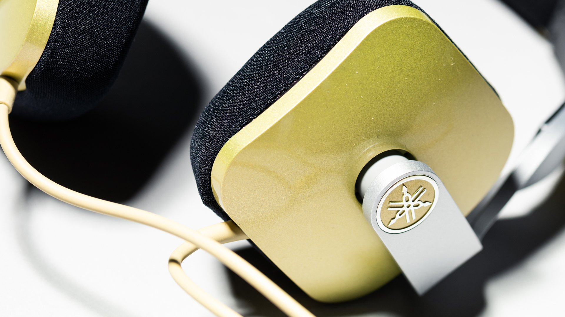 best_ski_snowboard_headphones_2018_2019_review