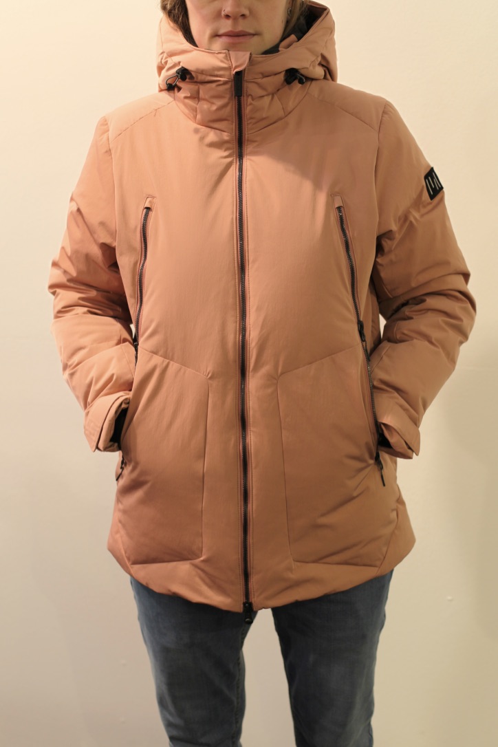 ISPO-2019-Holden-Women's-Auburn-Down-Jacket-2019-2020