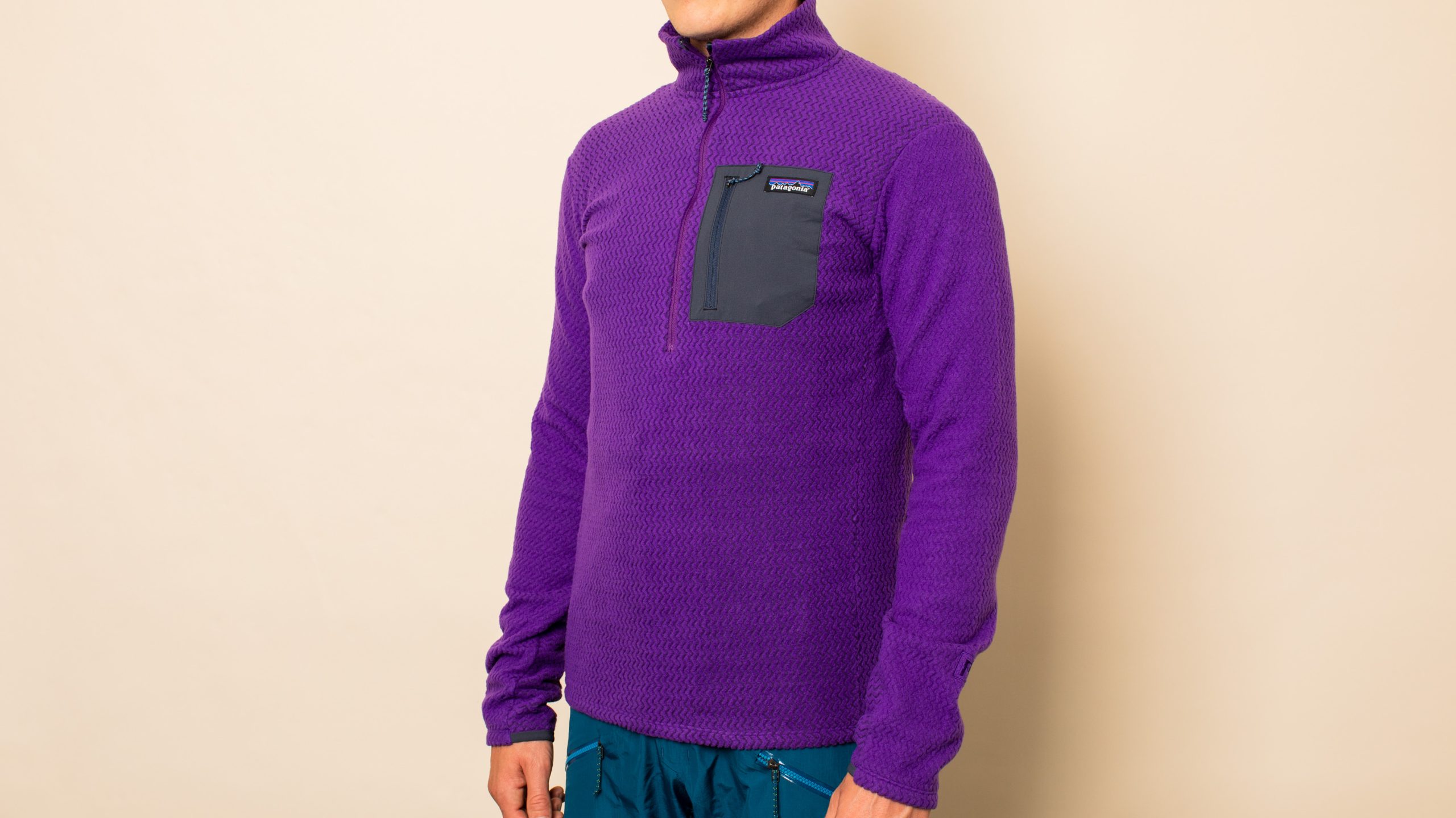 patagonia-r1-air-zipe-neck-